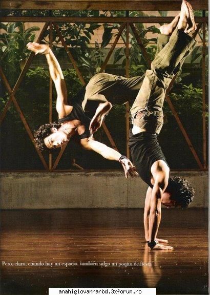 Alfonso practicand capoeira - adutza - Alfonso