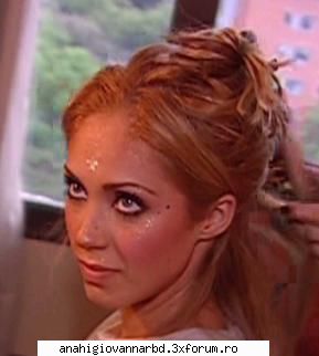 Anahi - uitati o poza cu ea! - Anahi