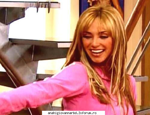 Anahi in Rebelde - adutza - Anahi