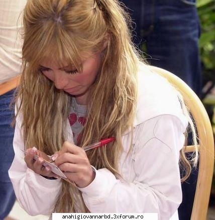 Anahi in Rebelde - adutza - Anahi