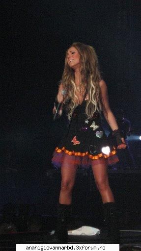 :) anahi in concerte