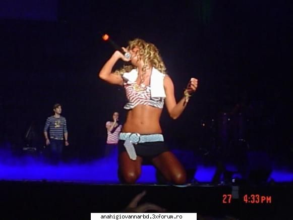 :) anahi in concerte