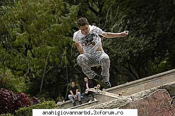 Christopher facand skateboarding - adutza - Christopher