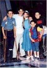 Christopher in "Aventuros en el tiempo" - Ucker era super dragutz in Aventuros en el - Christopher