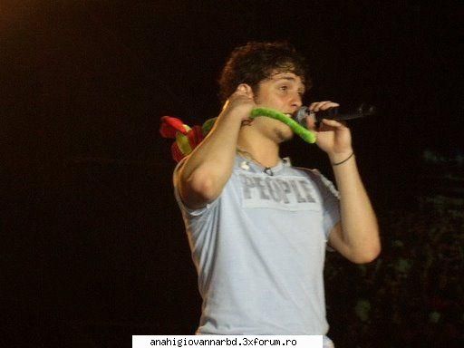 :) in concerte